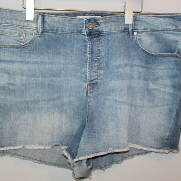 NWT Torrid Hi Rise Montauk Jean Shorts HW7075 - Picture 2 of 7